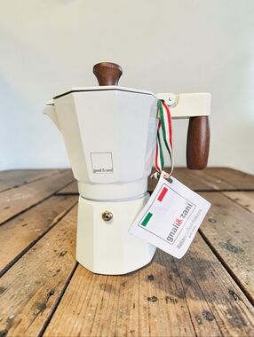 NEW Gnali & Zan White Italian Aluminum 6-Cups of Espresso Coffee Maker Pot NWT